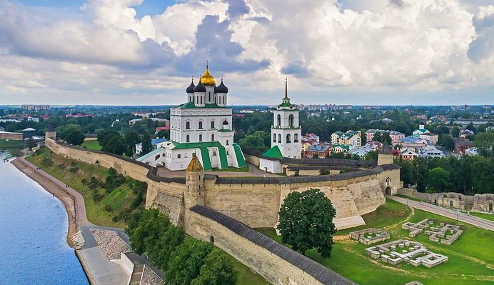 псковский кремль фото